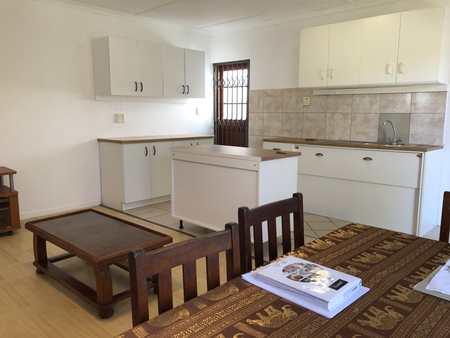 To Let 2 Bedroom Property for Rent in Muizenberg Western Cape